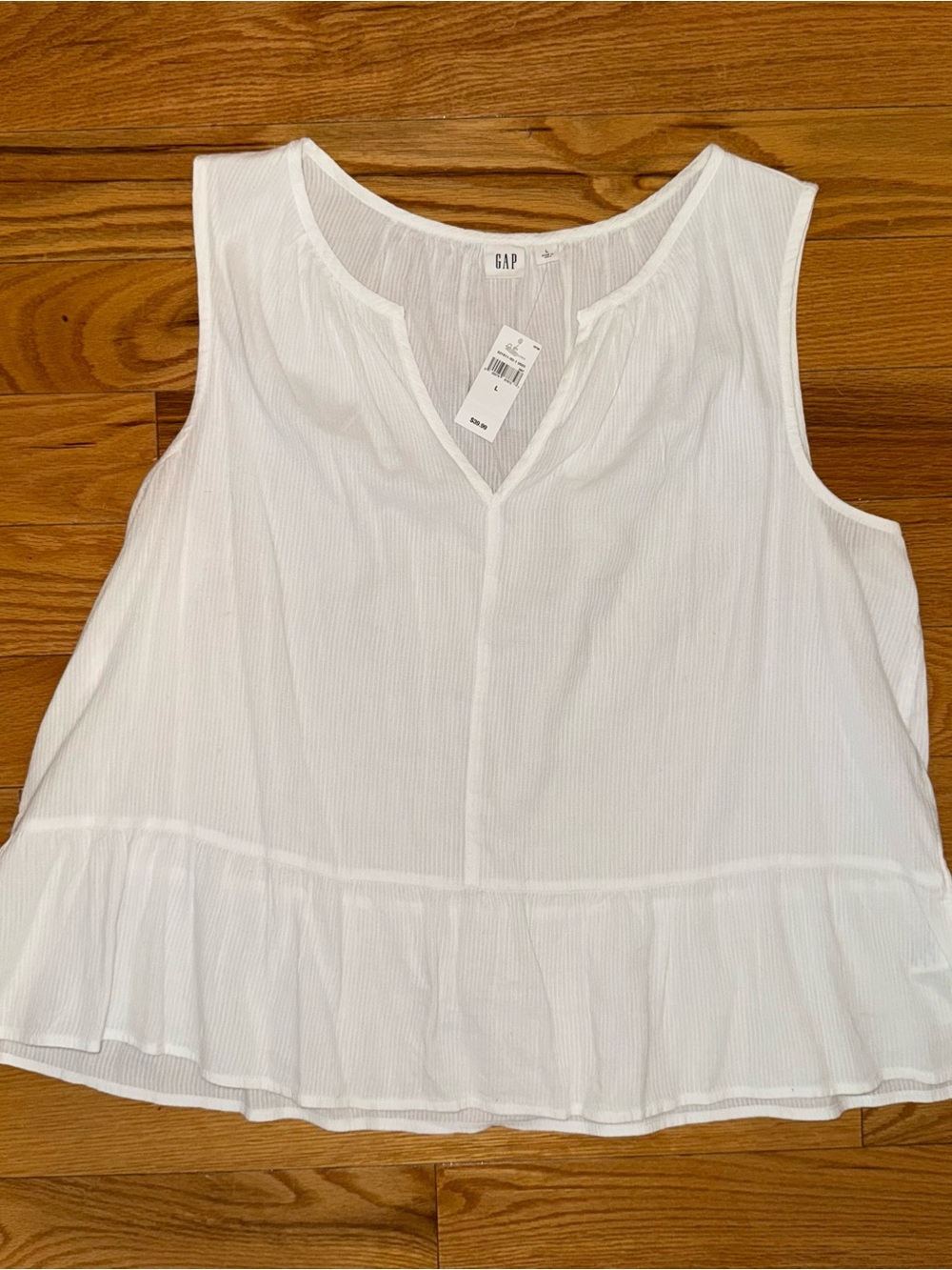 NWT Gap White Cotton Gauze V Neck Ruffle Hem Tank Top